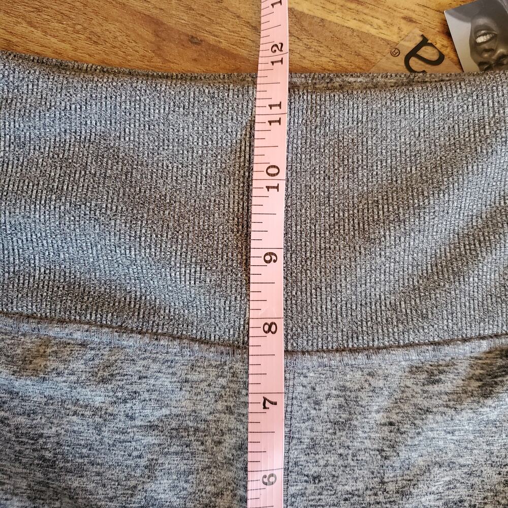 NEW Zobha Leggings Size Medium High Waist Ankle Gray - Picture 6 of 7